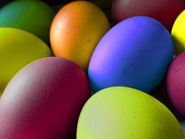 photo d'œufs de Pâques de toutes les couleurs