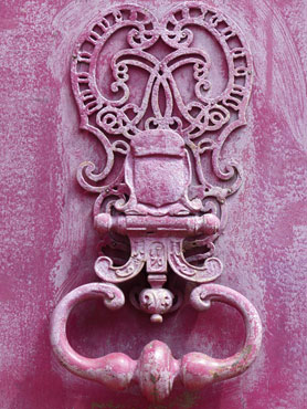 image gratuite d'une poignée de porte ancienne rose