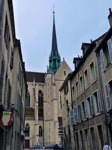 St-Bénigne depuis la rue Condorcet