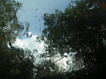 vitre avec gouttes de pluie : image gratuite