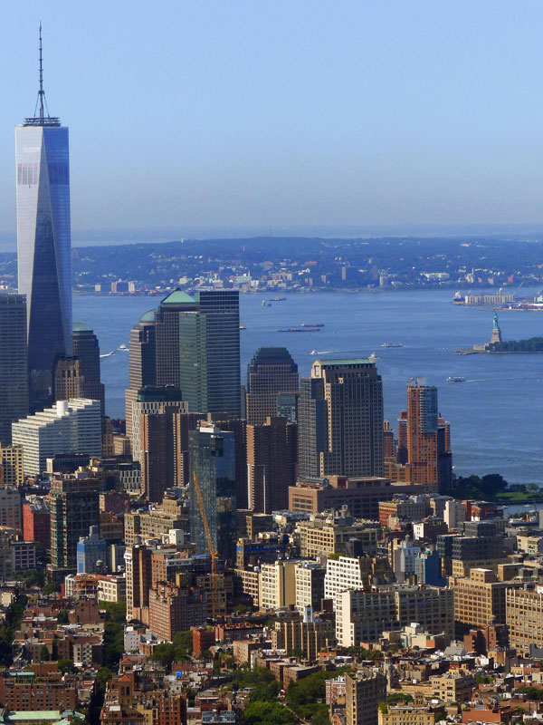 One World tower et la statue de la Liberté