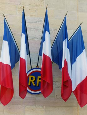 les drapeaux français et la République Française