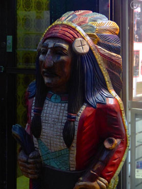 statue décorative d'indien